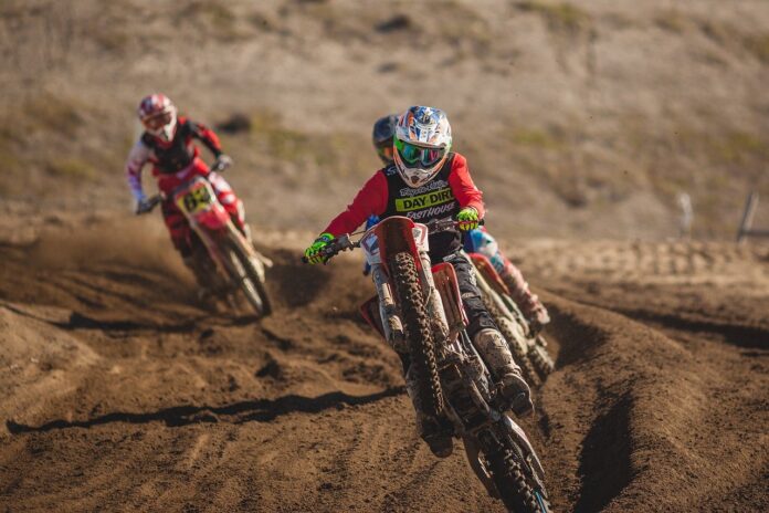 racing-828644_1280