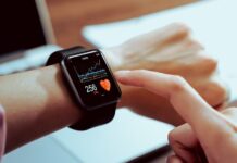 How Smartwatches Are Changing the Way We Use Technology