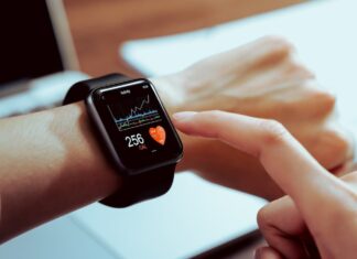 How Smartwatches Are Changing the Way We Use Technology